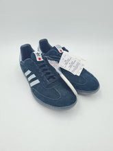Load image into Gallery viewer, 2016 adidas Consortium x Livestock Samba UK 8 Deadstock