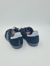 Load image into Gallery viewer, 2016 adidas Consortium x Livestock Samba UK 8 Deadstock