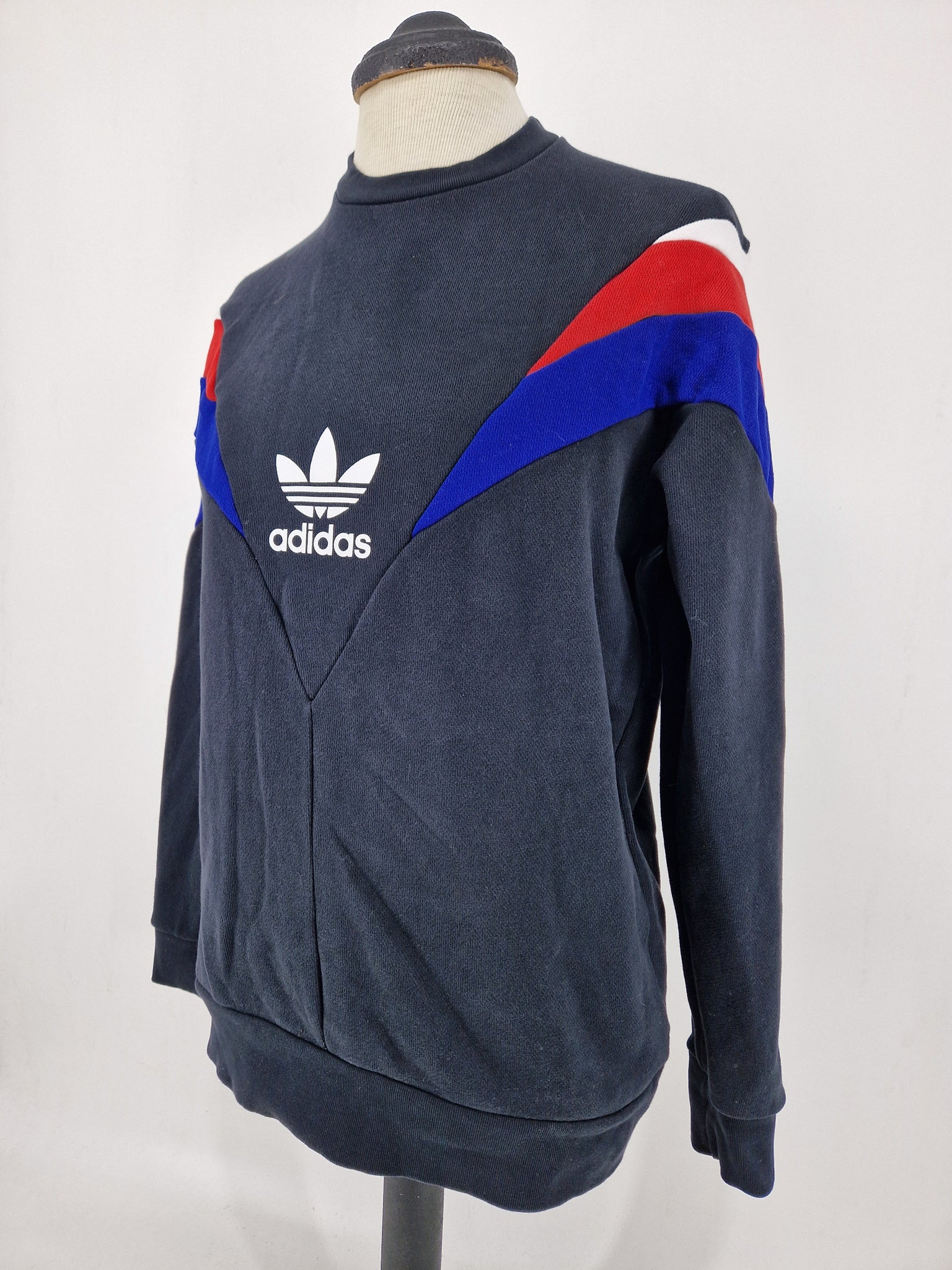 Adidas 2025 neva sweatshirt