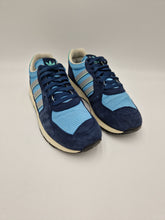 Load image into Gallery viewer, 2021 adidas Originals Size? Exclusive Isambard UK 9 Blue Preloved
