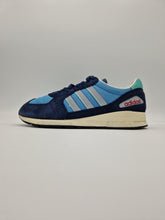 Load image into Gallery viewer, 2021 adidas Originals Size? Exclusive Isambard UK 9 Blue Preloved
