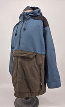 Load image into Gallery viewer, Vintage Columbia Anorak L / XL made in Malaysia Blue Black Green
