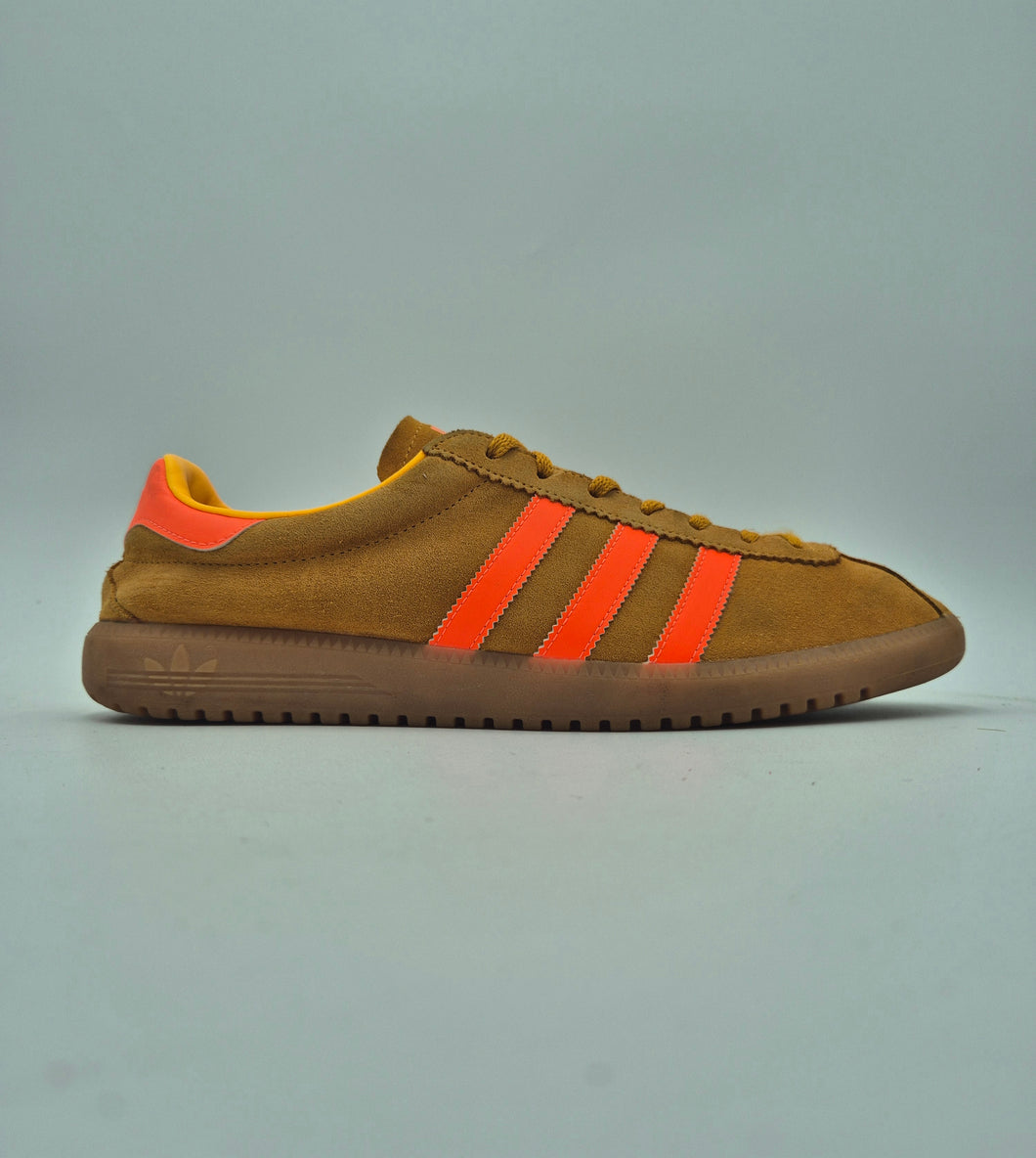 2016 adidas Originals Bermuda UK 10 Preloved Solar Gold Orange Gum