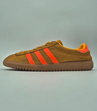 Load image into Gallery viewer, 2016 adidas Originals Bermuda UK 10 Preloved Solar Gold Orange Gum
