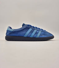 Load image into Gallery viewer, 2016 adidas Originals Bermuda Marine UK 10 Preloved
