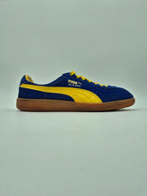 Load image into Gallery viewer, 2016 Puma Bluebird UK 10 Blue Yellow Preloved
