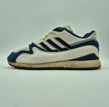 Load image into Gallery viewer, 1996 adidas Originals Oregon Ultra Tech UK 10.5 made in Korea
