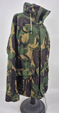 Load image into Gallery viewer, Vintage Highlander Tempest Waterproof Jacket XL Camouflage
