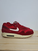 Load image into Gallery viewer, Nike Air Max 1 Essential Gym Red UK 8.5
