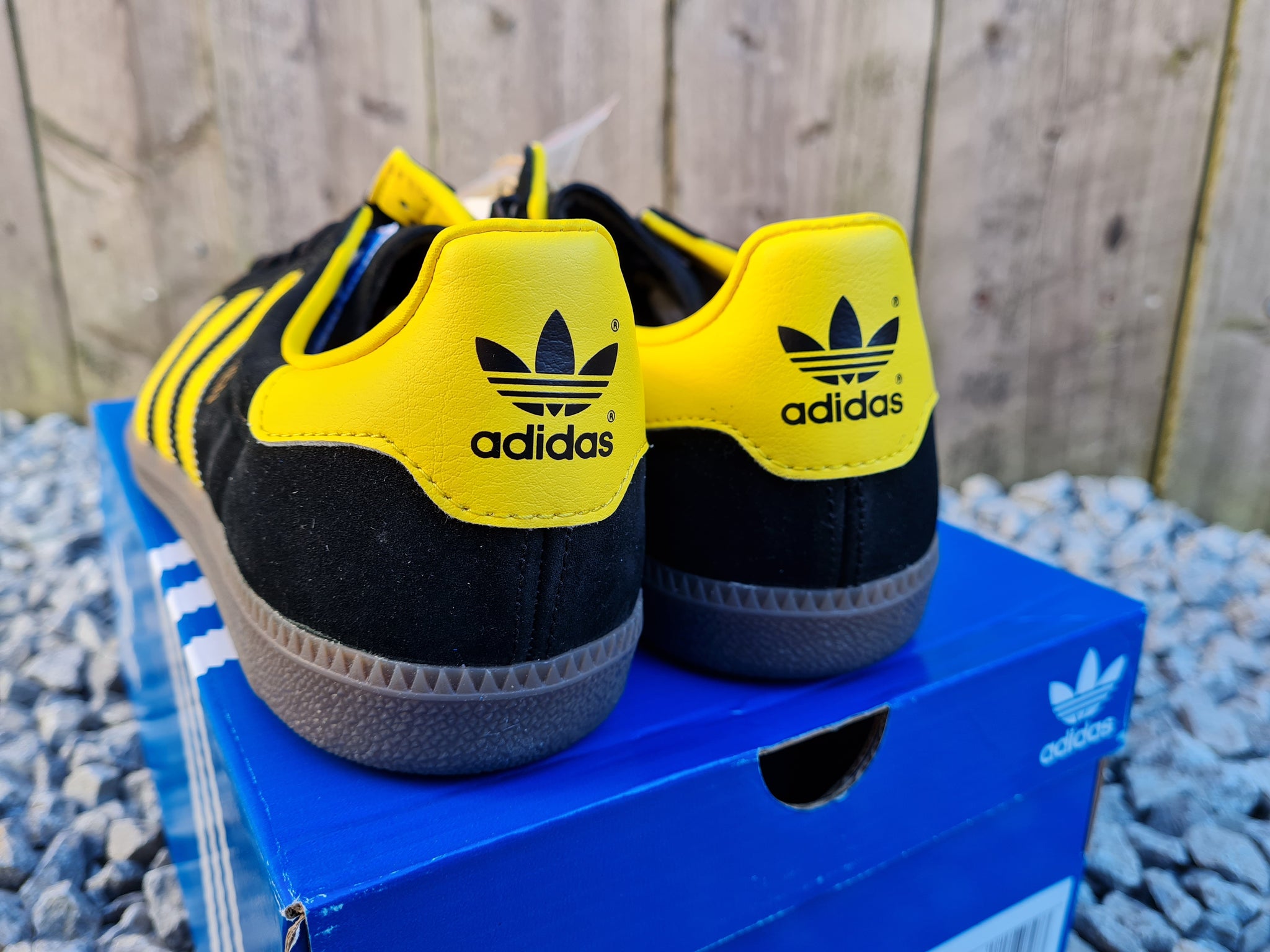 adidas 黒/黄 スニーカーATHEN adidas City Series Athens Size? Black Yellow 2021 for Sale