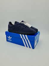 Load image into Gallery viewer, adidas Originals Samba United Arrows UK 9.5 2018 BNIBWT
